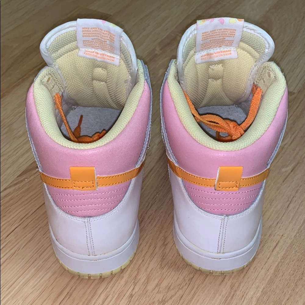 Rare Nike Sneakers - Picture 3 of 4